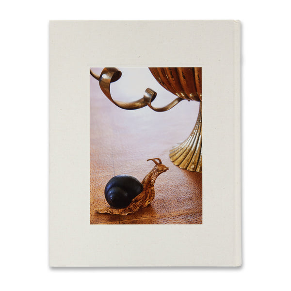 Back cover of the book Maria Hummer-Tuttle: Objects of Desire