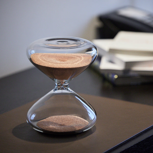 Marc Newson: Hourglass (20 Minutes)