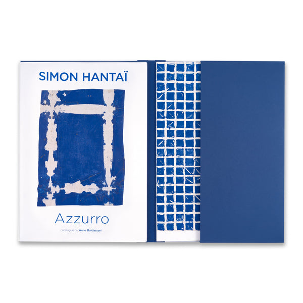 Simon Hantaï: Azzurro book open